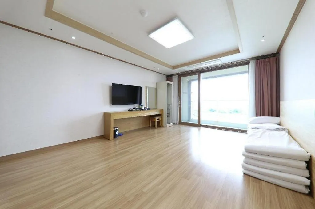 Jeju Sunbeach Hotel & Resort